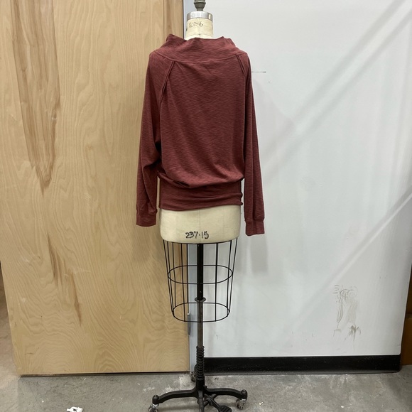 Top - Picture 3 of 3